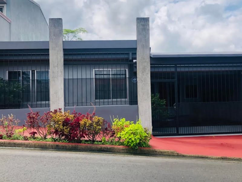 Houses for sale in La Fortuna